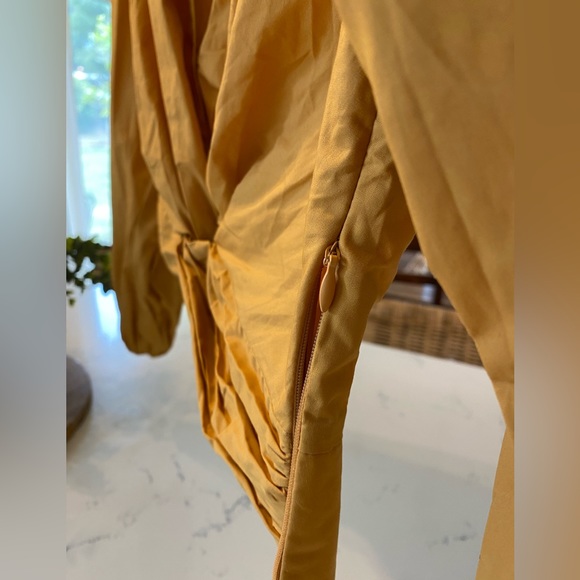 NWT ANTHROPOLOGIE TWIST FRONT V-NECK BLOUSE - Picture 8 of 10